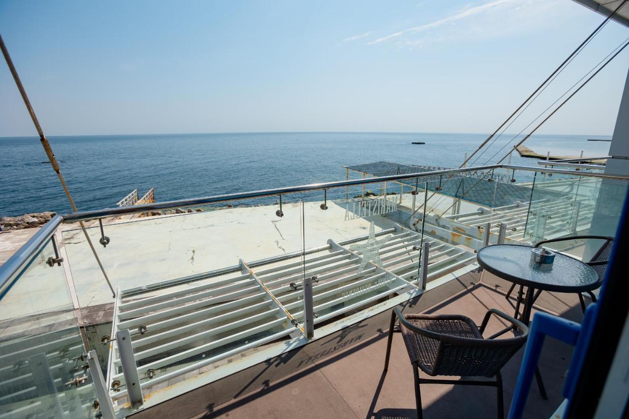 Marine Residence Odessa Exteriör bild